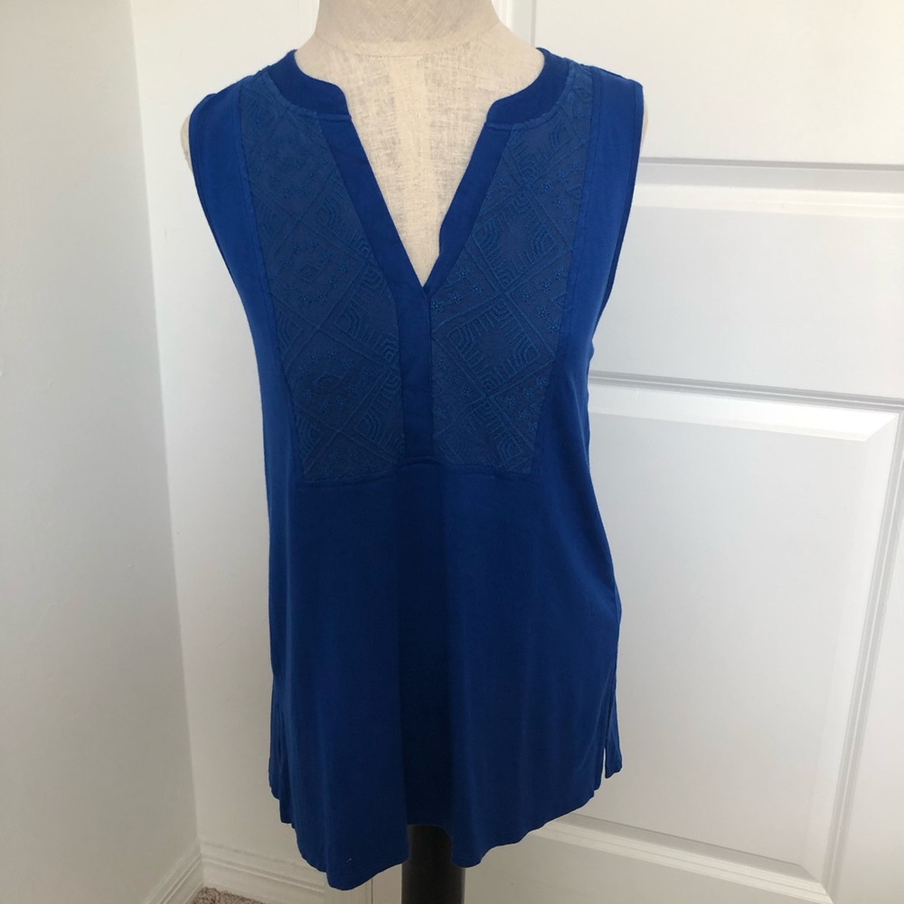 Cable & Gauge Blue Sleeveless Lace Inset Blouse
